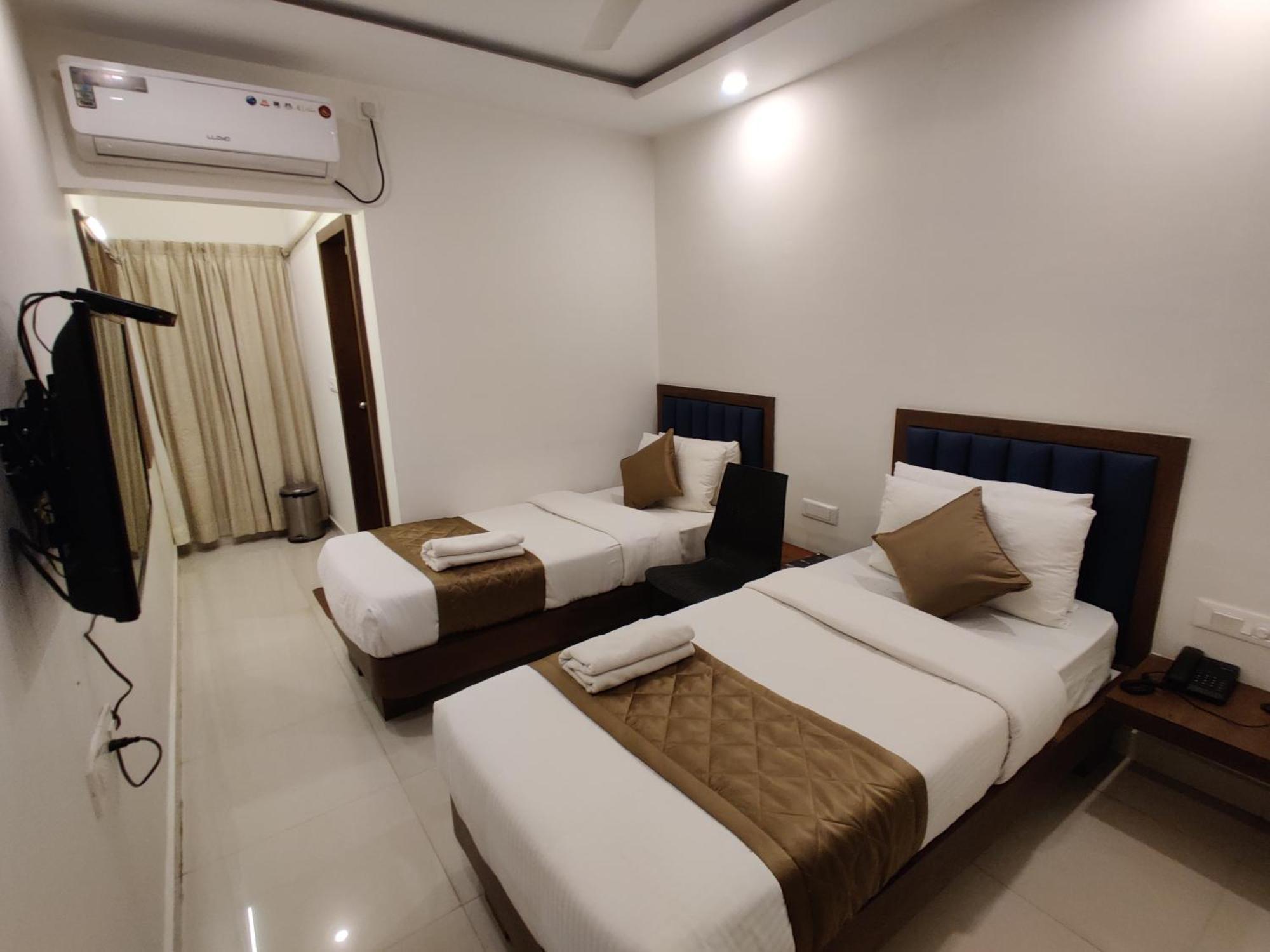 Airport Regency Hotel Devanahalli ภายนอก รูปภาพ